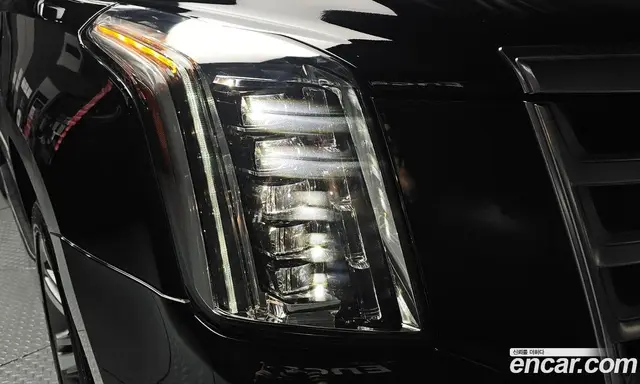 Cadillac Escalade 2018 6.2 автомат (гидро), миниатюра 8 Cadillac Escalade 2018 6.2 автомат (гидро), миниатюра 8