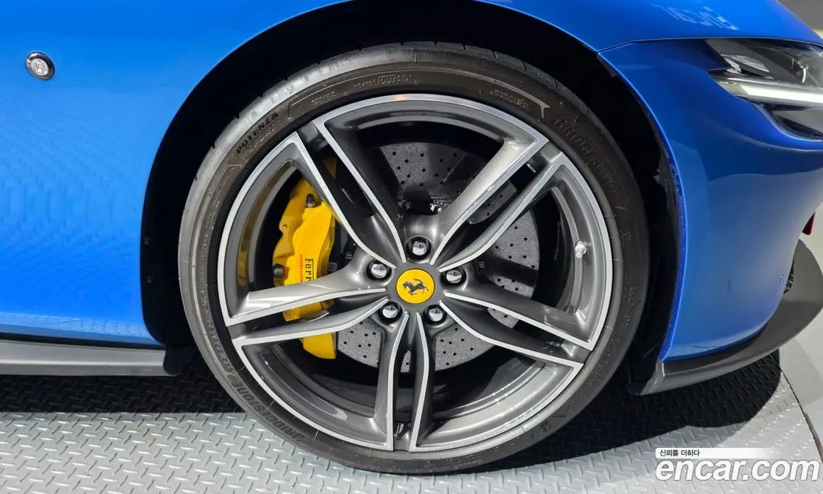 Ferrari Roma 2024 3.9 автомат (гидро), фото 5 Ferrari Roma 2024 3.9 автомат (гидро), фото 5