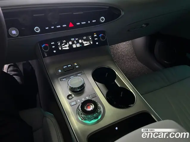 Genesis GV70 2024 2.5 автомат (гидро), миниатюра 9 Genesis GV70 2024 2.5 автомат (гидро), миниатюра 9