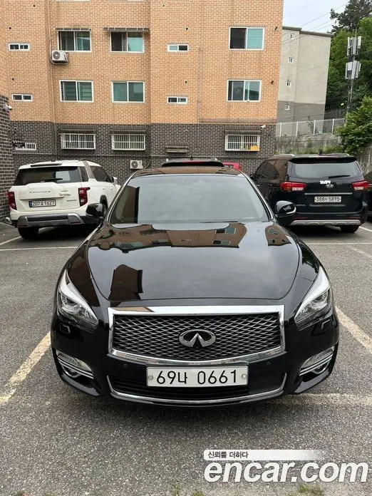 Infiniti Q70 2016 3.7 автомат (гидро), фото 1 Infiniti Q70 2016 3.7 автомат (гидро), фото 1