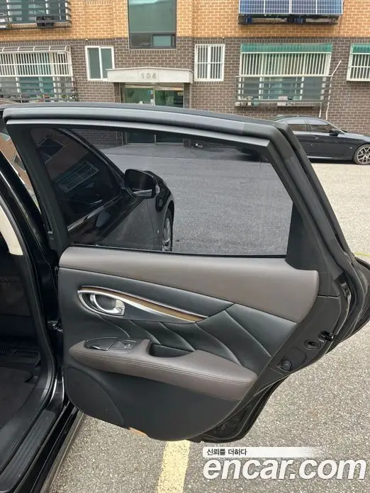 Infiniti Q70 2016 3.7 автомат (гидро), фото 14 Infiniti Q70 2016 3.7 автомат (гидро), фото 14