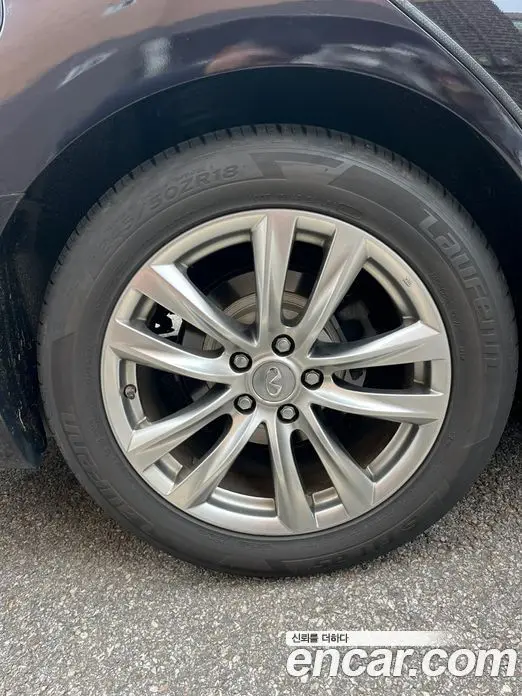 Infiniti Q70 2016 3.7 автомат (гидро), фото 17 Infiniti Q70 2016 3.7 автомат (гидро), фото 17