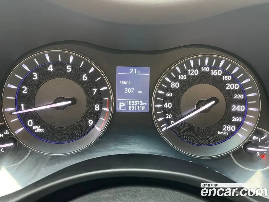 Infiniti Q70 2016 3.7 автомат (гидро), фото 7 Infiniti Q70 2016 3.7 автомат (гидро), фото 7