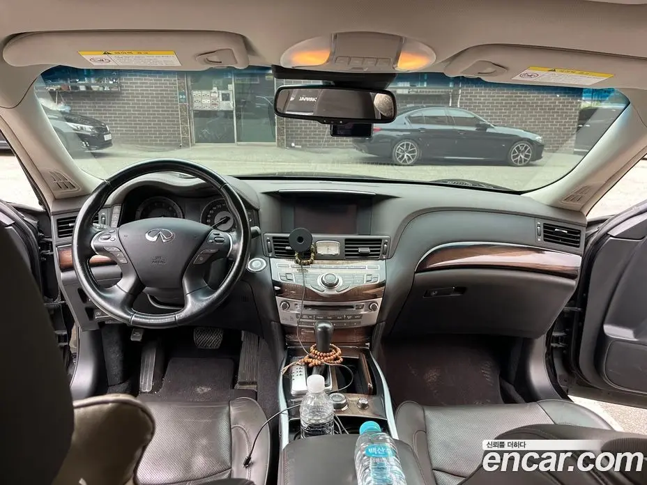 Infiniti Q70 2016 3.7 автомат (гидро), фото 8 Infiniti Q70 2016 3.7 автомат (гидро), фото 8