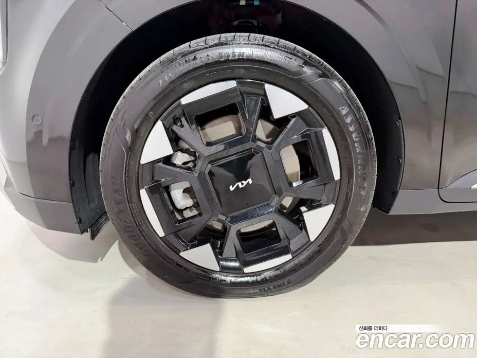 Kia Carnival 2024 2.2 автомат (гидро), фото 18 Kia Carnival 2024 2.2 автомат (гидро), фото 18
