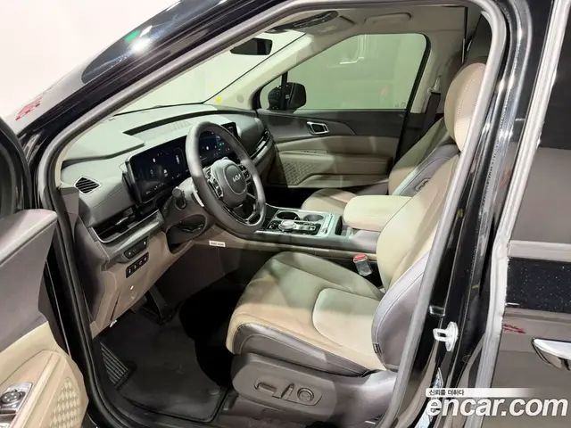 Kia Carnival 2024 2.2 автомат (гидро), миниатюра 5 Kia Carnival 2024 2.2 автомат (гидро), миниатюра 5