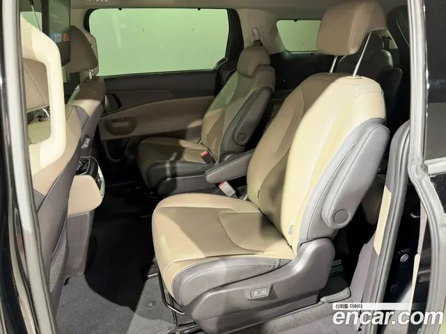 Kia Carnival 2024 2.2 автомат (гидро), миниатюра 6 Kia Carnival 2024 2.2 автомат (гидро), миниатюра 6