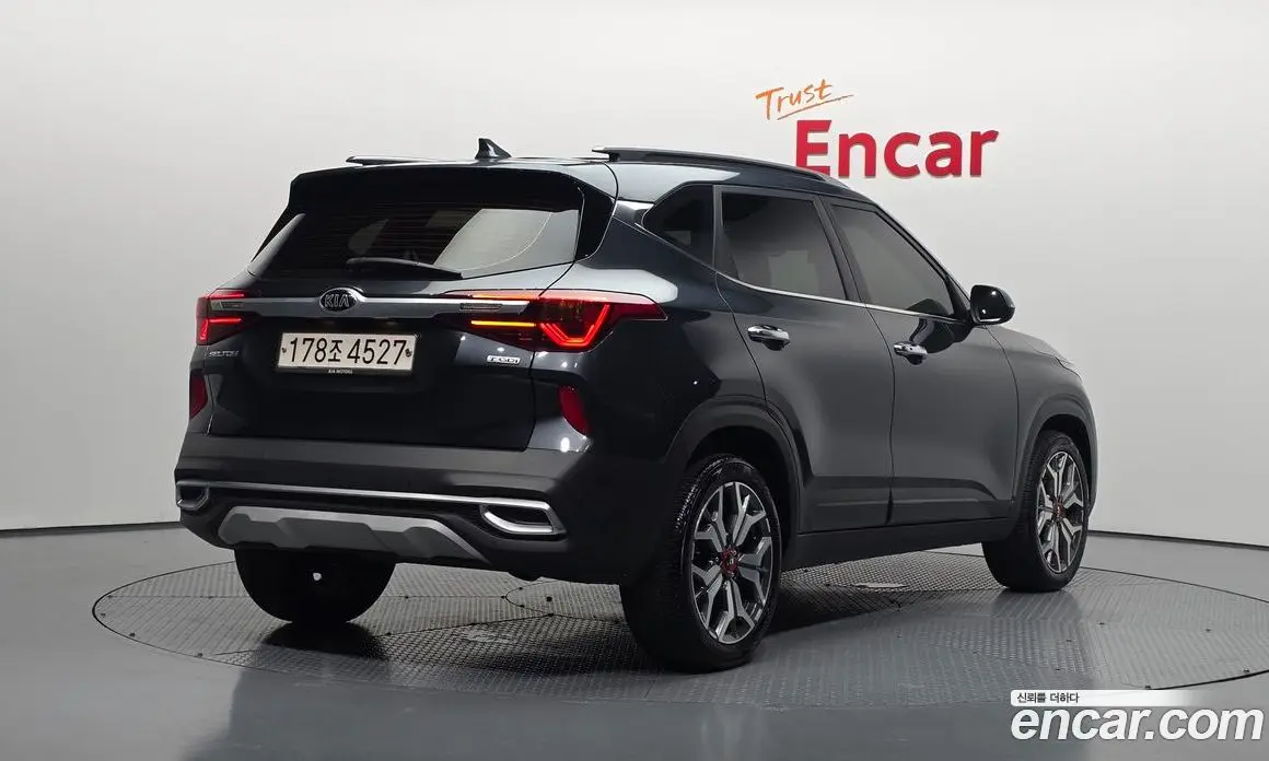 Kia Seltos 2020 1.6 автомат (гидро), фото 2 Kia Seltos 2020 1.6 автомат (гидро), фото 2