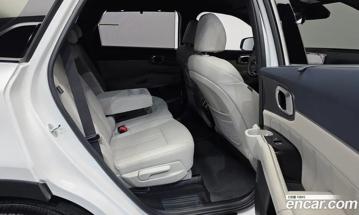 Kia Sorento 2024 1.6 автомат (гидро), фото 18 Kia Sorento 2024 1.6 автомат (гидро), фото 18