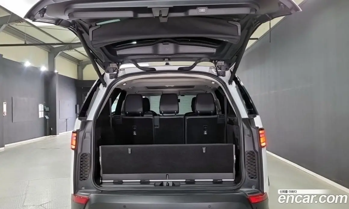 Land Rover Discovery 2019 3.0 автомат (гидро), фото 15