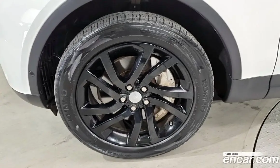 Land Rover Discovery 2019 3.0 автомат (гидро), фото 17