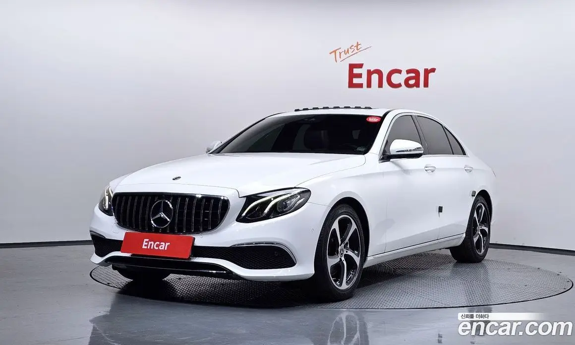 Mercedes-Benz E-Class 2019 2.0 автомат (гидро), фото 1 Mercedes-Benz E-Class 2019 2.0 автомат (гидро), фото 1