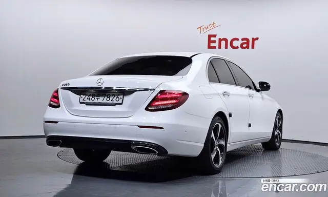 Mercedes-Benz E-Class 2019 2.0 автомат (гидро), миниатюра 2 Mercedes-Benz E-Class 2019 2.0 автомат (гидро), миниатюра 2