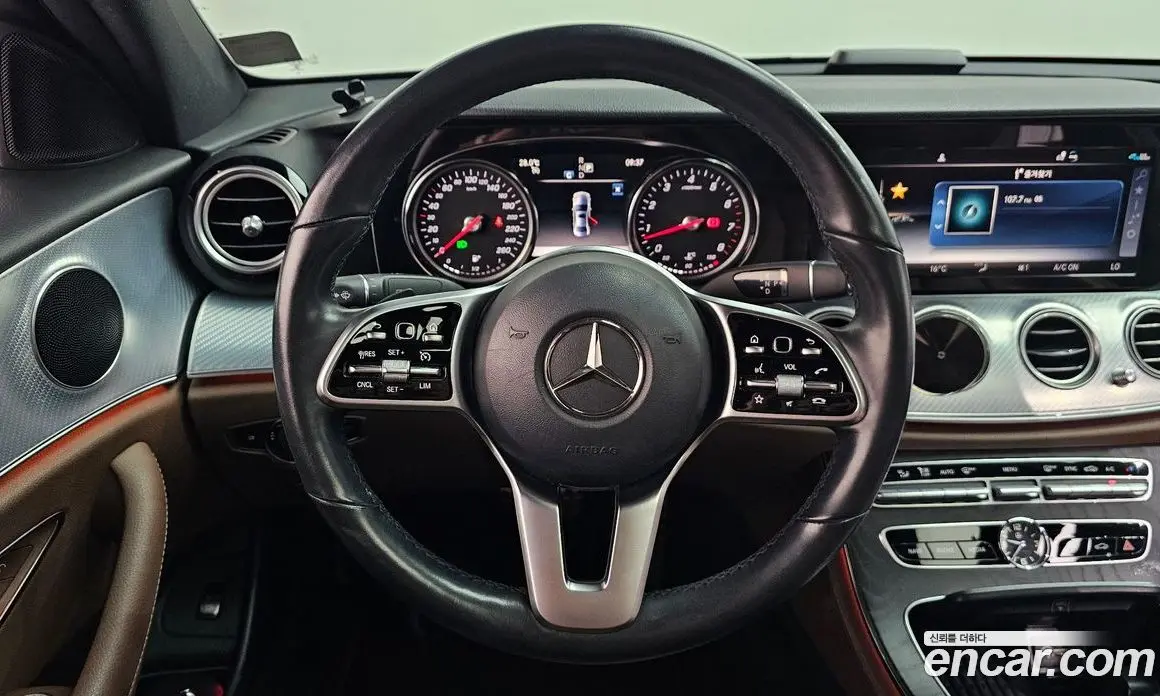 Mercedes-Benz E-Class 2019 2.0 автомат (гидро), фото 19 Mercedes-Benz E-Class 2019 2.0 автомат (гидро), фото 19