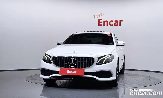 Mercedes-Benz E-Class 2019 2.0 автомат (гидро), миниатюра 3 Mercedes-Benz E-Class 2019 2.0 автомат (гидро), миниатюра 3