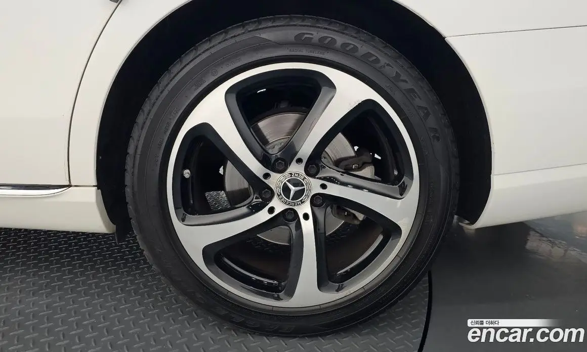 Mercedes-Benz E-Class 2019 2.0 автомат (гидро), фото 7 Mercedes-Benz E-Class 2019 2.0 автомат (гидро), фото 7