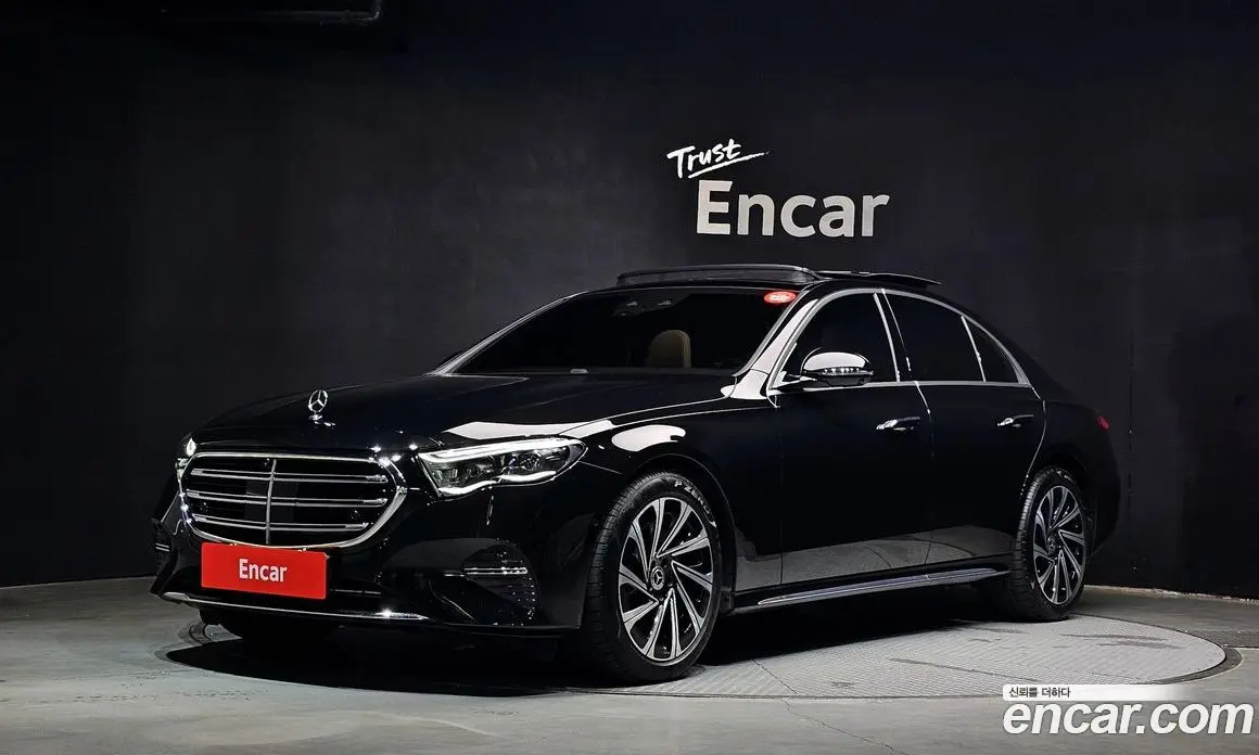 Mercedes-Benz E-Class 2025 2.0 автомат (гидро), фото 1 Mercedes-Benz E-Class 2025 2.0 автомат (гидро), фото 1