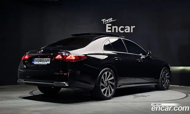 Mercedes-Benz E-Class 2025 2.0 автомат (гидро), миниатюра 2 Mercedes-Benz E-Class 2025 2.0 автомат (гидро), миниатюра 2