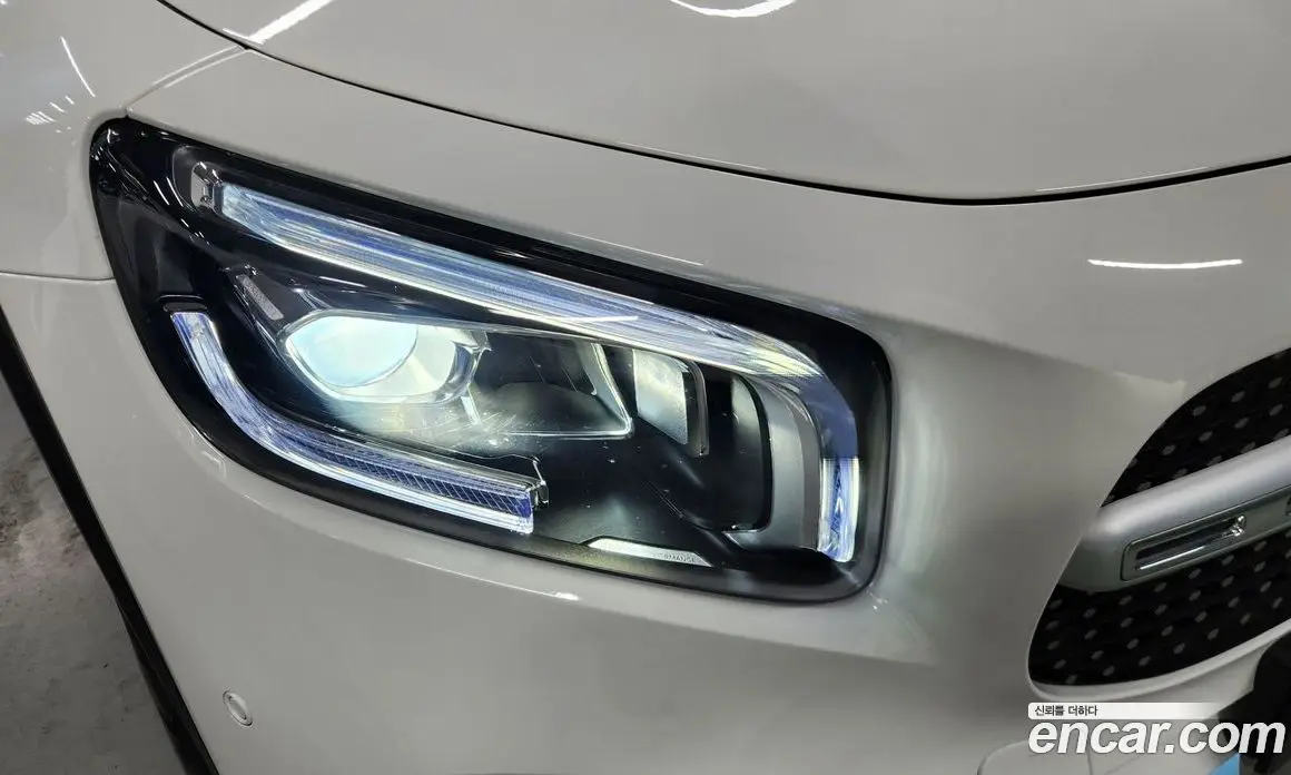 Mercedes-Benz GLB-Class 2021 2.0 автомат (гидро), фото 13