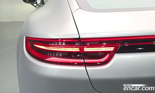Porsche Panamera 2018 3.0 автомат (гидро), миниатюра 9 Porsche Panamera 2018 3.0 автомат (гидро), миниатюра 9