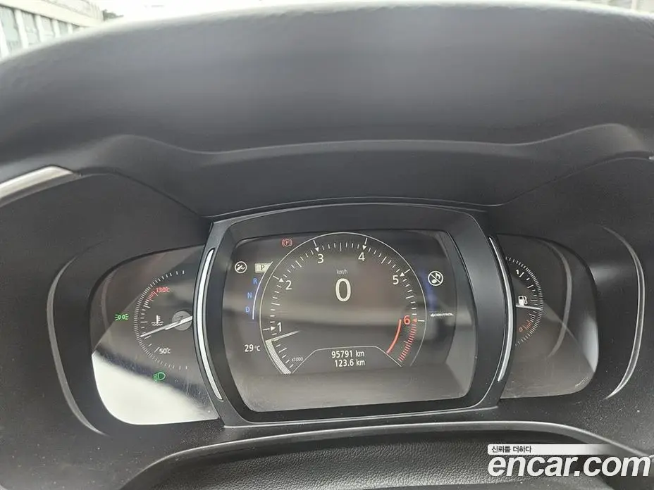 Renault (Samsung) QM6 2018 2.0 автомат (гидро), фото 6 Renault (Samsung) QM6 2018 2.0 автомат (гидро), фото 6