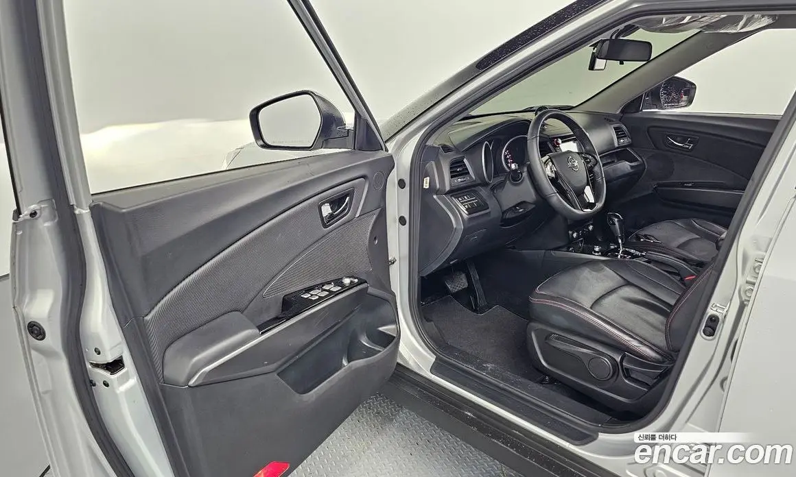 SsangYong TIBOLI 2017 1.6 автомат (гидро), фото 13