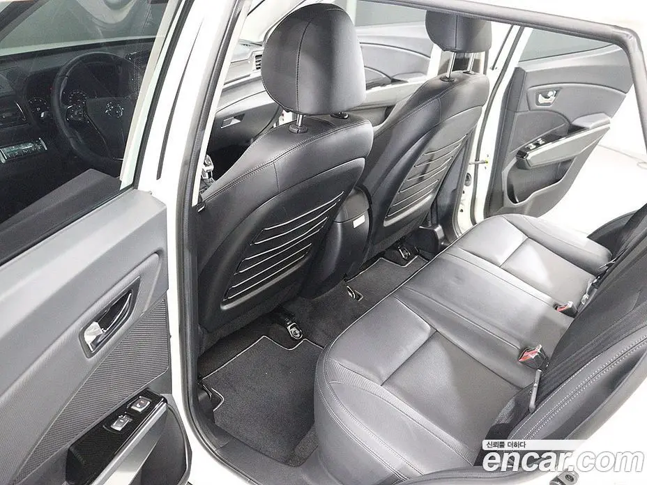 SsangYong TIBOLI 2022 1.5 автомат (гидро), фото 13 SsangYong TIBOLI 2022 1.5 автомат (гидро), фото 13