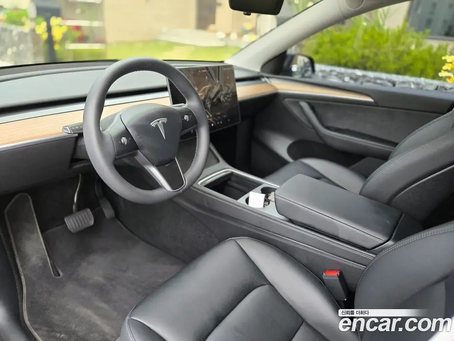 Tesla Model Y 2023 автомат (гидро), фото 11