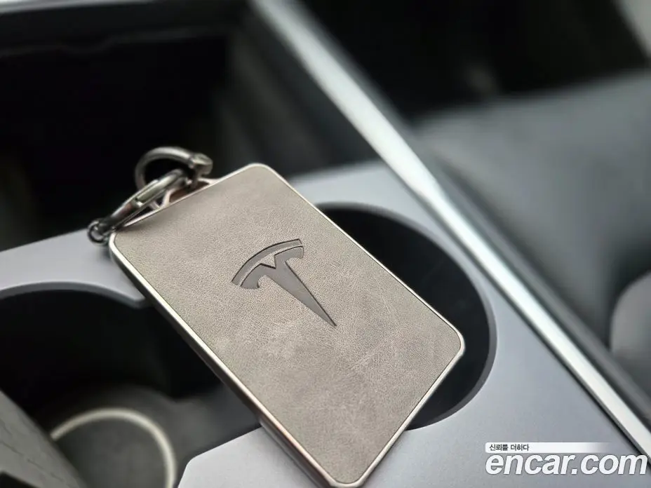 Tesla Model Y 2023 автомат (гидро), фото 16