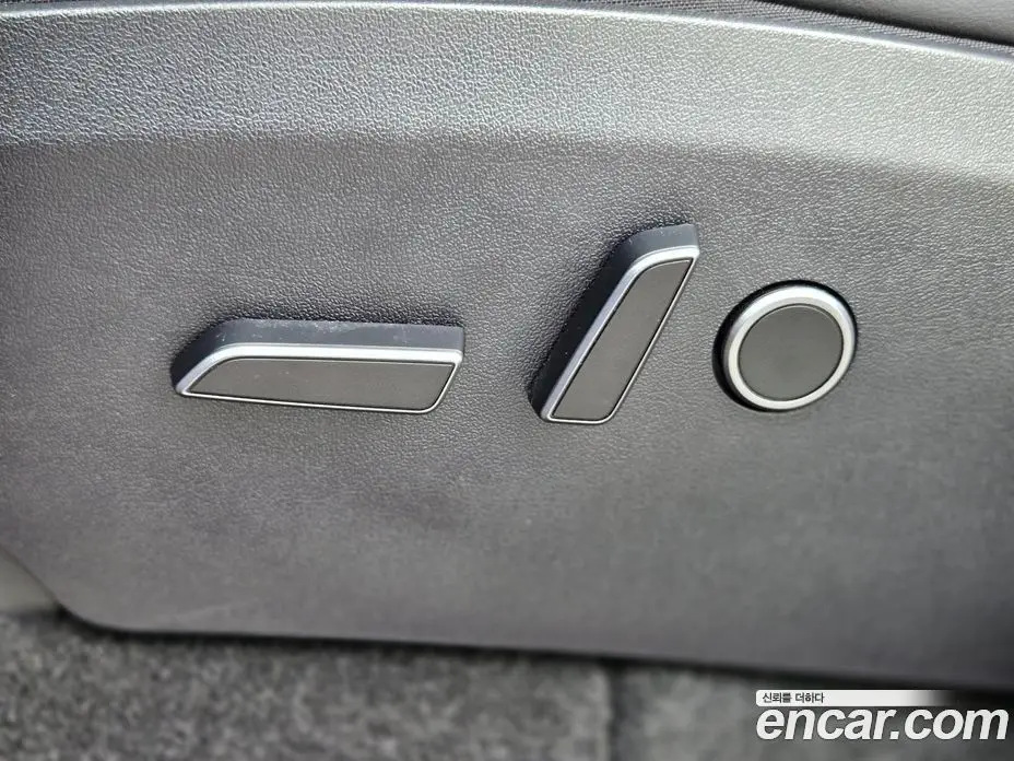 Tesla Model Y 2023 автомат (гидро), фото 17