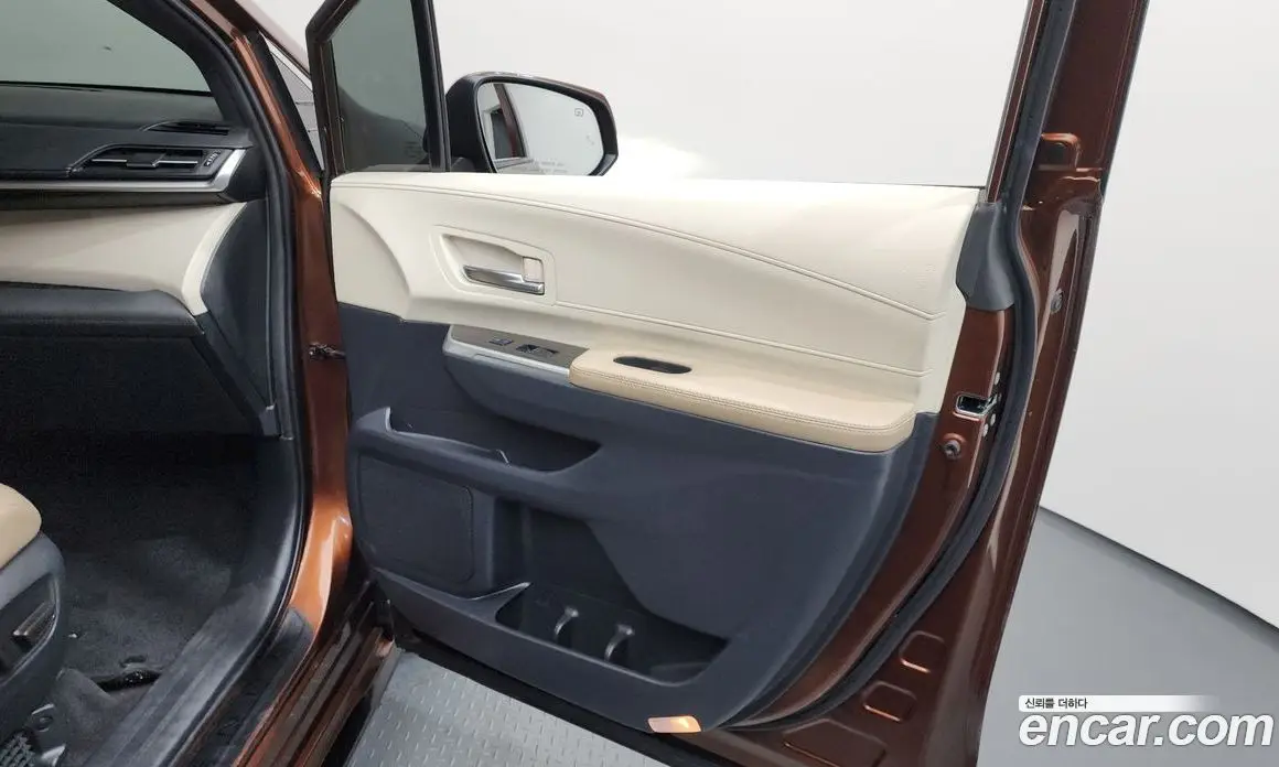 Toyota Sienna 2022 2.5 автомат (гидро), фото 14 Toyota Sienna 2022 2.5 автомат (гидро), фото 14