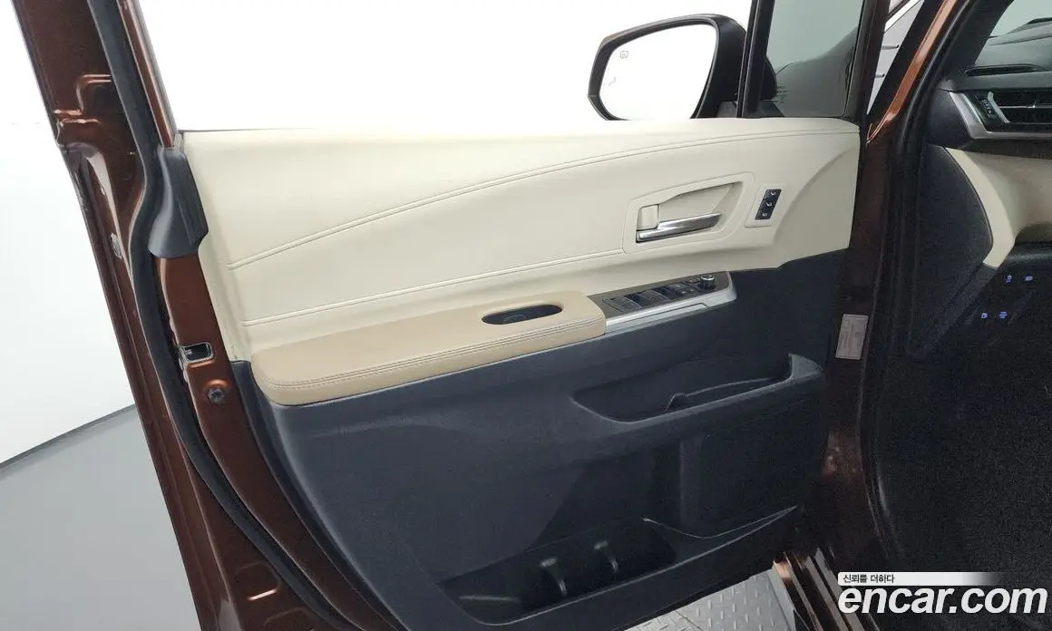 Toyota Sienna 2022 2.5 автомат (гидро), фото 15 Toyota Sienna 2022 2.5 автомат (гидро), фото 15