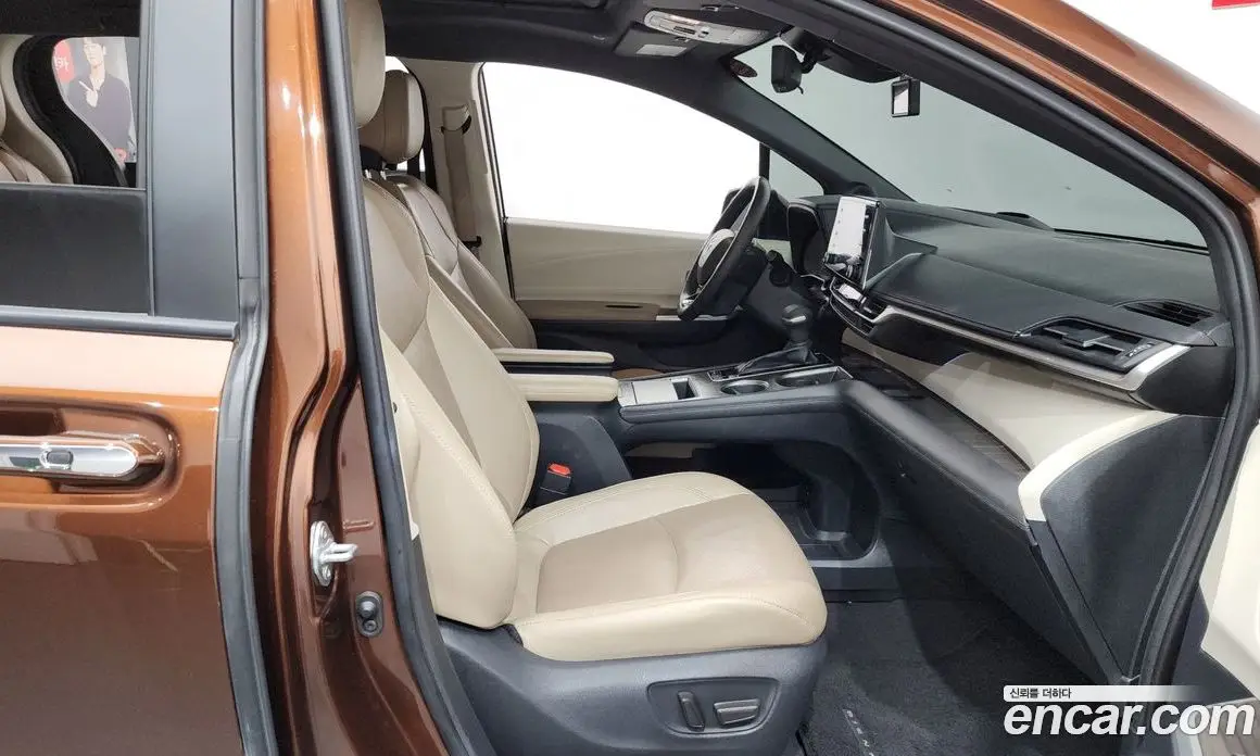 Toyota Sienna 2022 2.5 автомат (гидро), фото 16 Toyota Sienna 2022 2.5 автомат (гидро), фото 16
