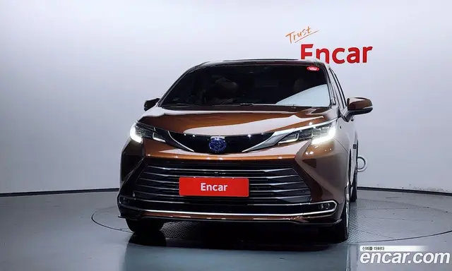 Toyota Sienna 2022 2.5 автомат (гидро), миниатюра 3 Toyota Sienna 2022 2.5 автомат (гидро), миниатюра 3