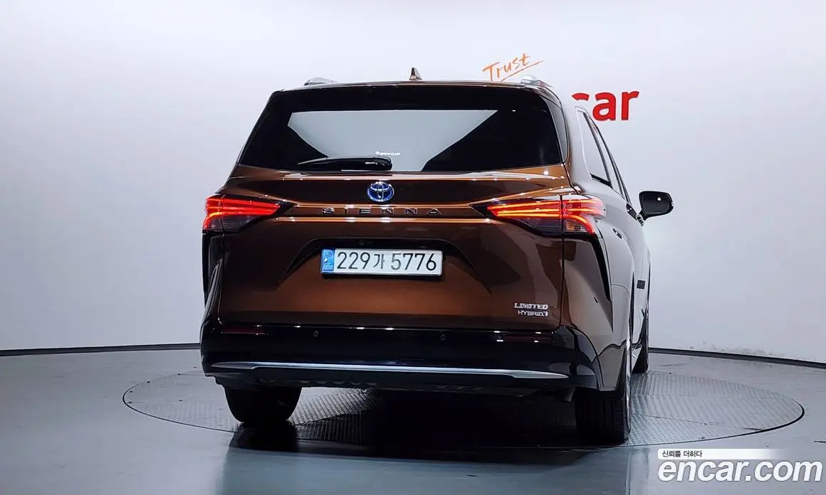 Toyota Sienna 2022 2.5 автомат (гидро), фото 4 Toyota Sienna 2022 2.5 автомат (гидро), фото 4