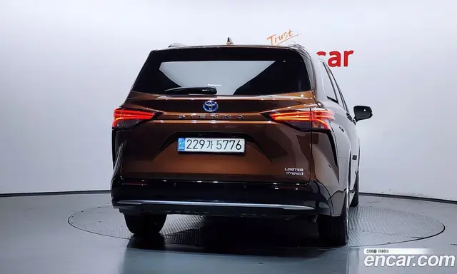 Toyota Sienna 2022 2.5 автомат (гидро), миниатюра 4 Toyota Sienna 2022 2.5 автомат (гидро), миниатюра 4