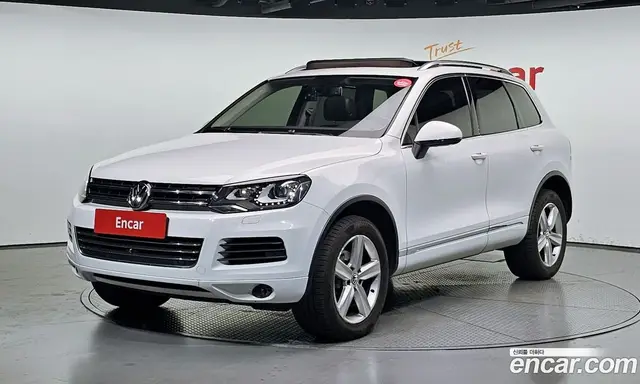 Volkswagen Touareg 2013 3.0 автомат (гидро), миниатюра 1 Volkswagen Touareg 2013 3.0 автомат (гидро), миниатюра 1