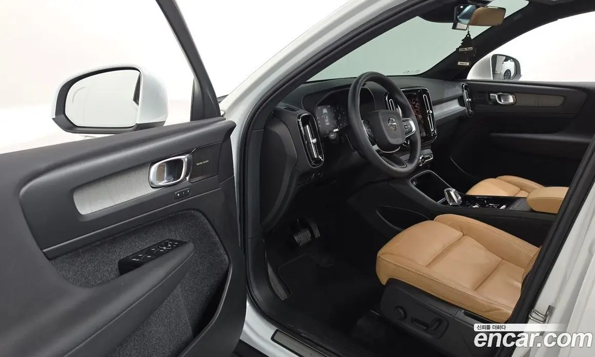 Volvo XC40 2022 2.0 автомат (гидро), фото 13 Volvo XC40 2022 2.0 автомат (гидро), фото 13