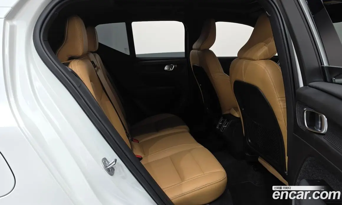 Volvo XC40 2022 2.0 автомат (гидро), фото 17 Volvo XC40 2022 2.0 автомат (гидро), фото 17
