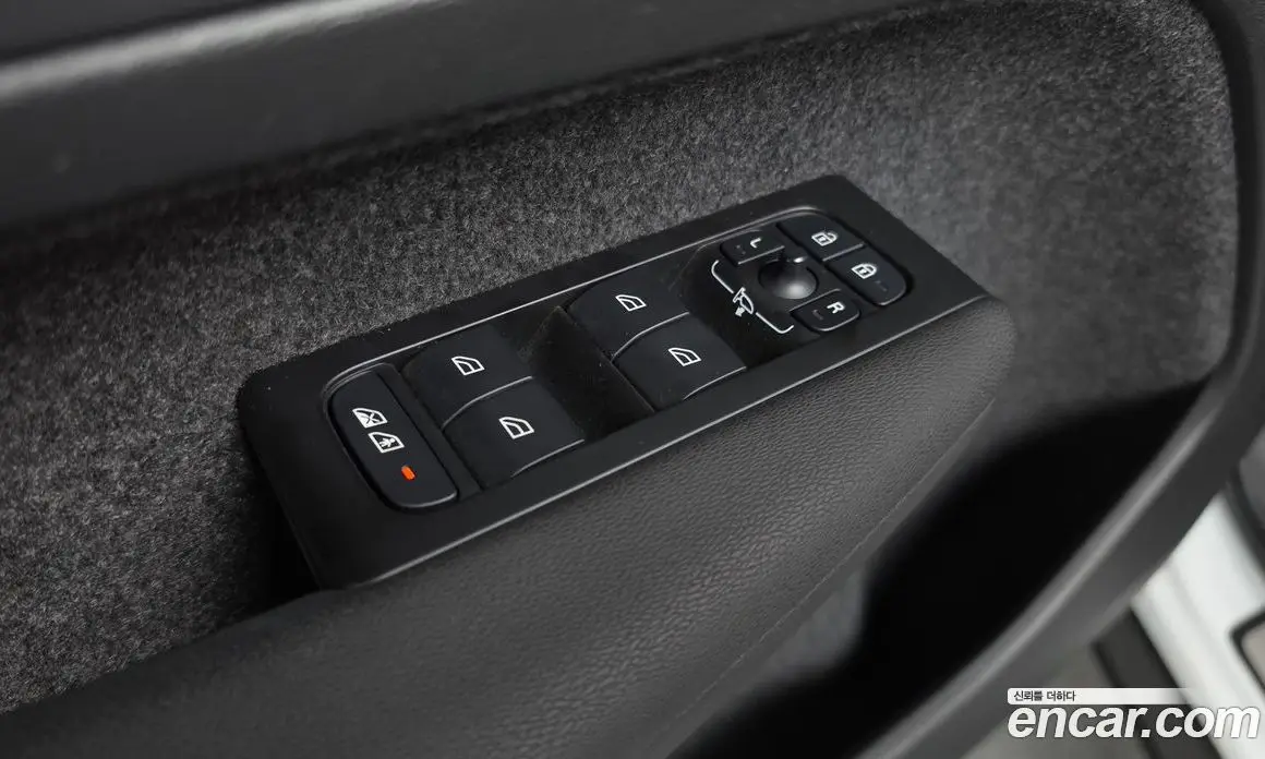 Volvo XC40 2022 2.0 автомат (гидро), фото 30 Volvo XC40 2022 2.0 автомат (гидро), фото 30
