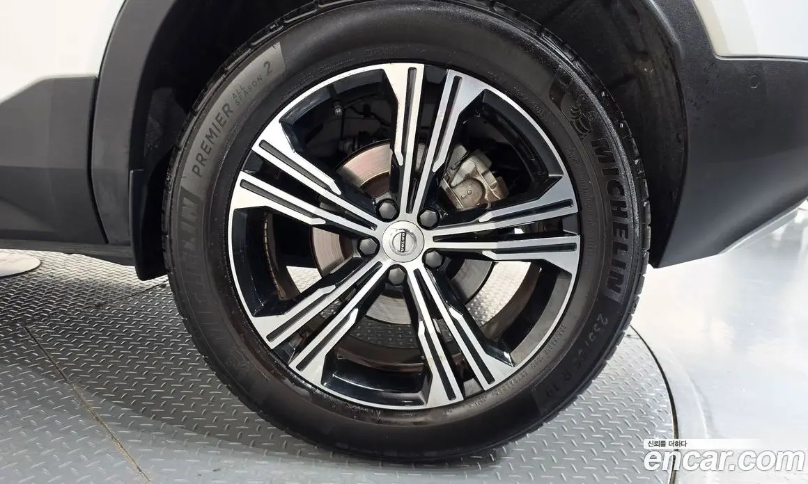 Volvo XC40 2022 2.0 автомат (гидро), фото 7 Volvo XC40 2022 2.0 автомат (гидро), фото 7