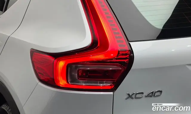 Volvo XC40 2022 2.0 автомат (гидро), миниатюра 9 Volvo XC40 2022 2.0 автомат (гидро), миниатюра 9