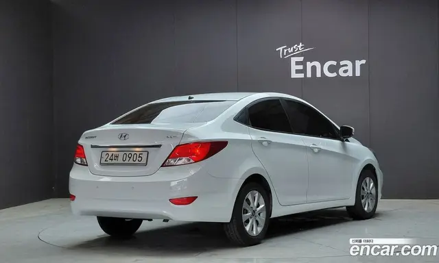 Hyundai Accent 2016 1.4 автомат (гидро), миниатюра 2 Hyundai Accent 2016 1.4 автомат (гидро), миниатюра 2
