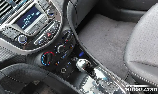 Hyundai Accent 2016 1.4 автомат (гидро), миниатюра 12