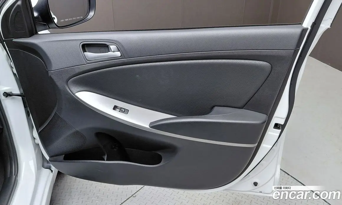Hyundai Accent 2016 1.4 автомат (гидро), фото 14 Hyundai Accent 2016 1.4 автомат (гидро), фото 14