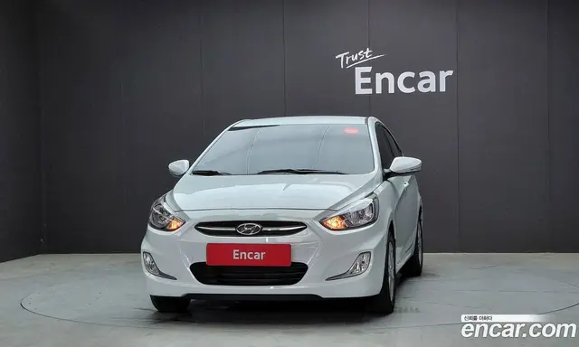 Hyundai Accent 2016 1.4 автомат (гидро), миниатюра 3 Hyundai Accent 2016 1.4 автомат (гидро), миниатюра 3