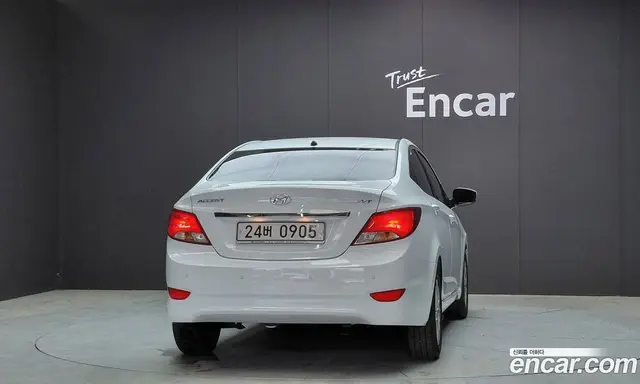 Hyundai Accent 2016 1.4 автомат (гидро), миниатюра 4 Hyundai Accent 2016 1.4 автомат (гидро), миниатюра 4