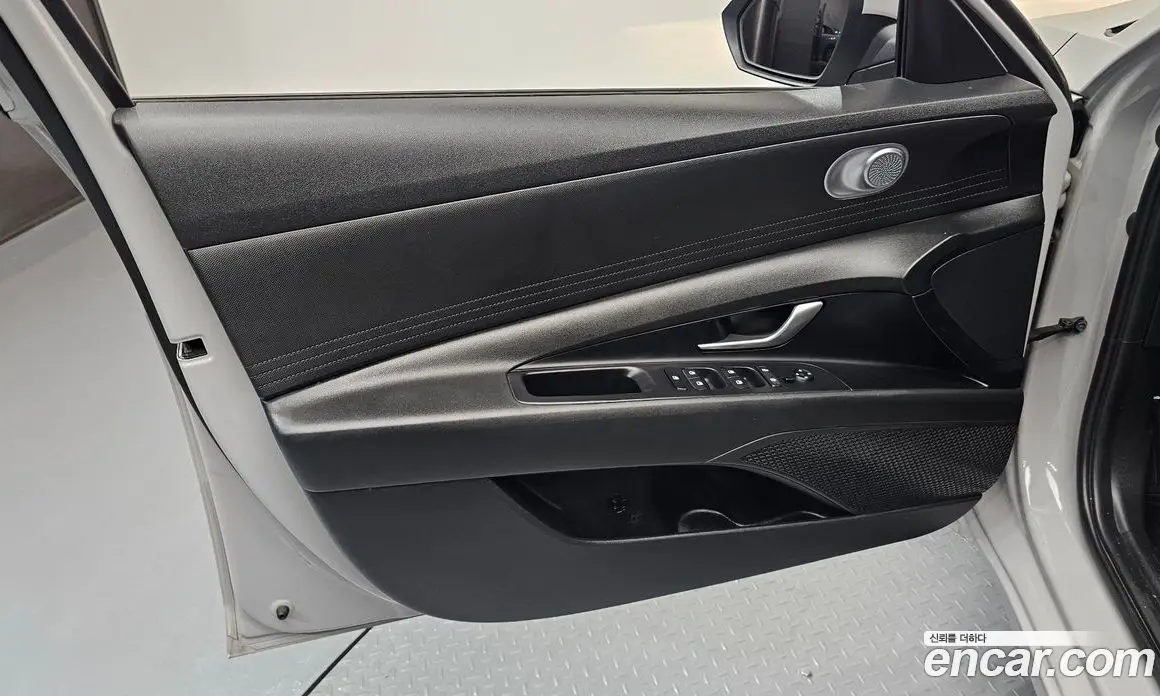 Hyundai Avante 2020 1.6 автомат (гидро), фото 14