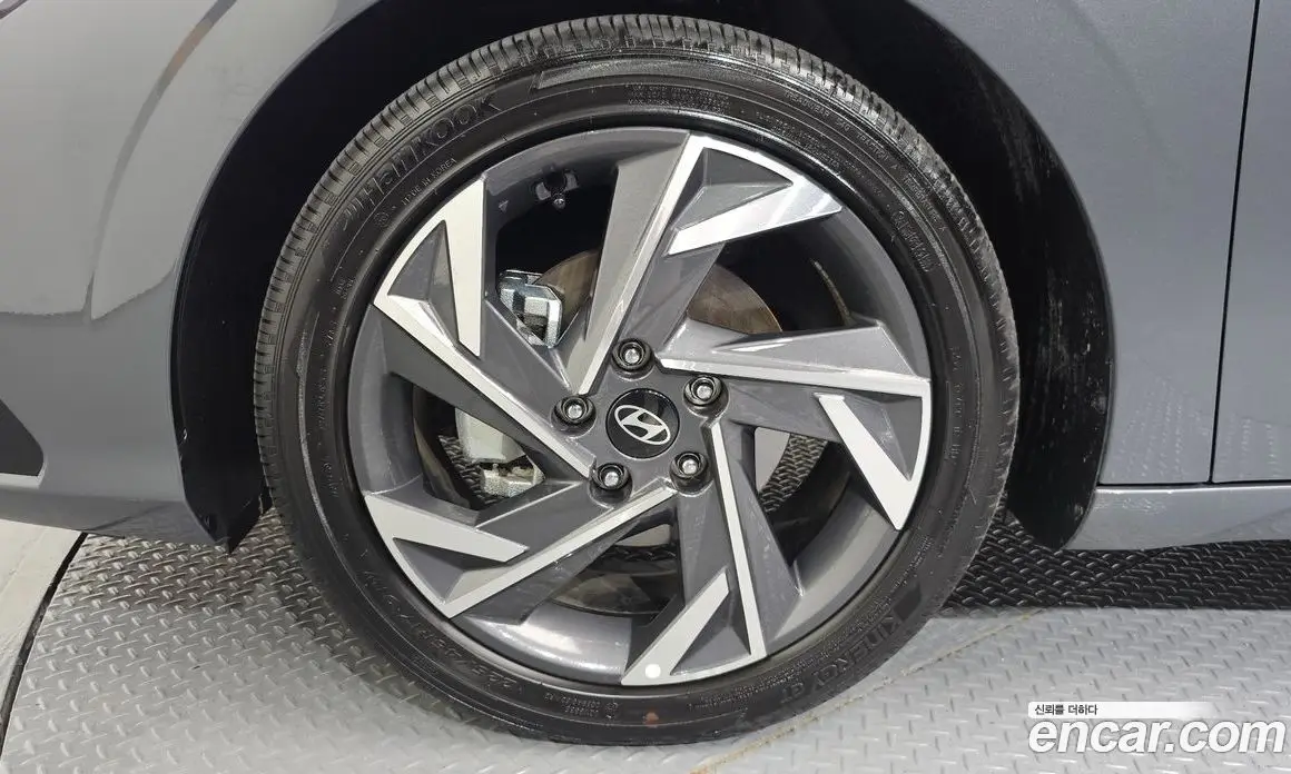 Hyundai Avante 2025 1.6 автомат (гидро), фото 5 Hyundai Avante 2025 1.6 автомат (гидро), фото 5