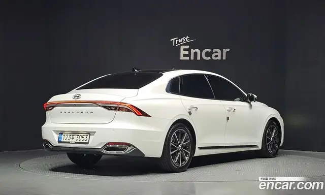 Hyundai Grandeur 2022 2.5 автомат (гидро), миниатюра 2 Hyundai Grandeur 2022 2.5 автомат (гидро), миниатюра 2